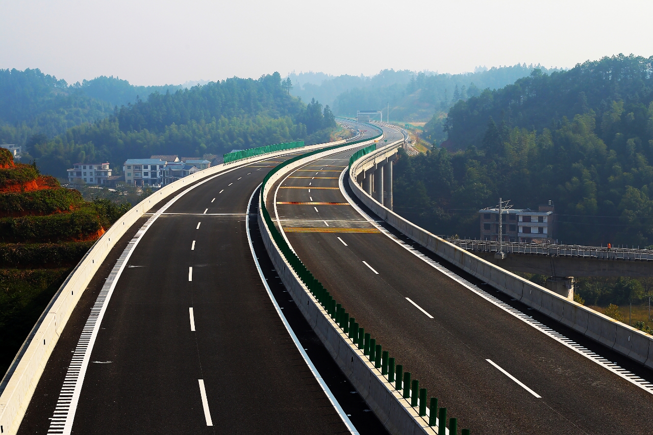 井冈山至睦村高速公路